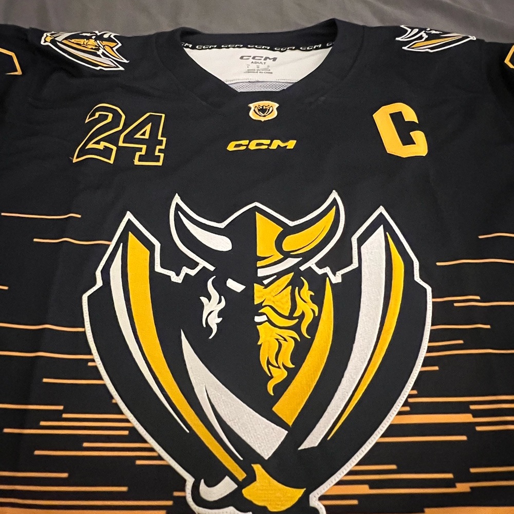 CCM FreeStyle Gold & Blue Hockey Jersey - Picture 2 of 9